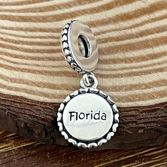 Pandora Florida Exclusive Charm Manta rays Dangle Charm Travel Pendant - Picture 2 of 3